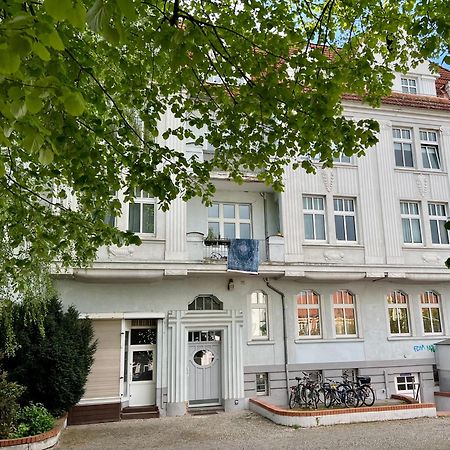 Exklusive Und Grosszuegige Wohnung 140 Qm In Magdeburg Top-Lage Mit Kicker Fuer Bis Zu 8 Personen Exterior photo